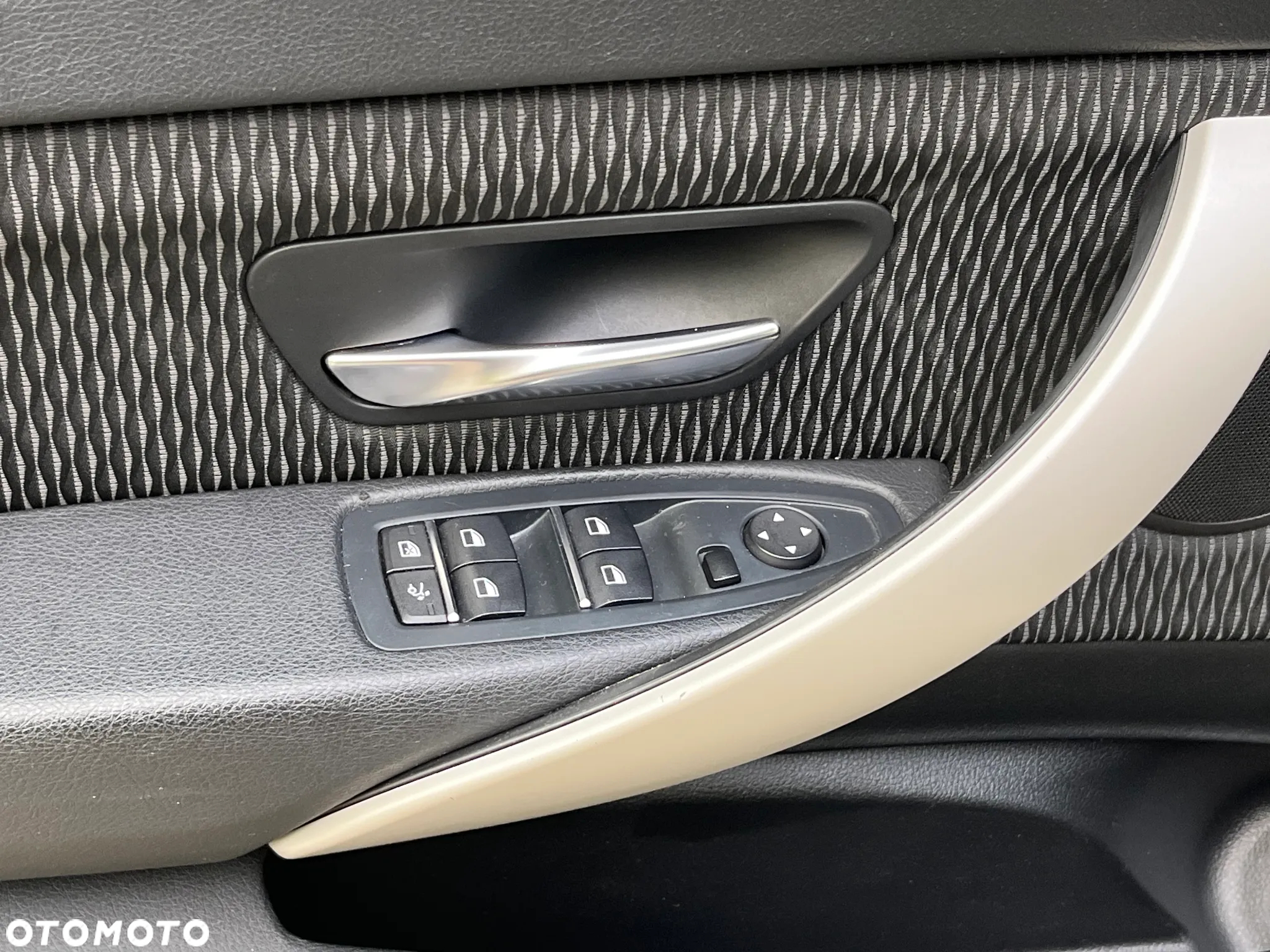 BMW Seria 3 318d Advantage - 13