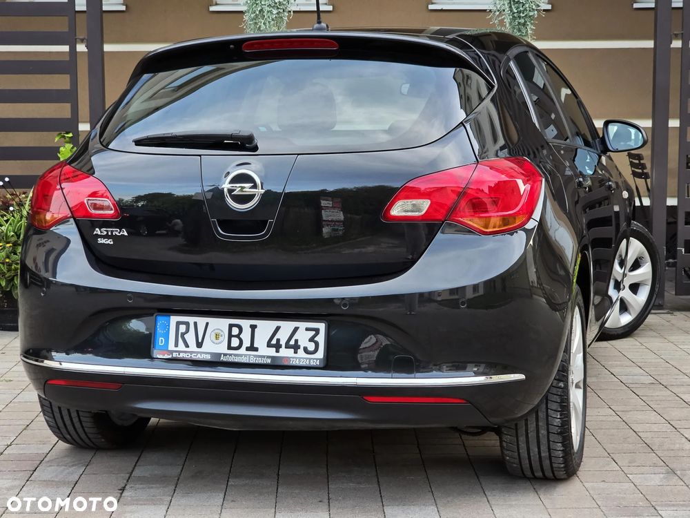 Opel Astra 1.4 Turbo Cosmo - 3