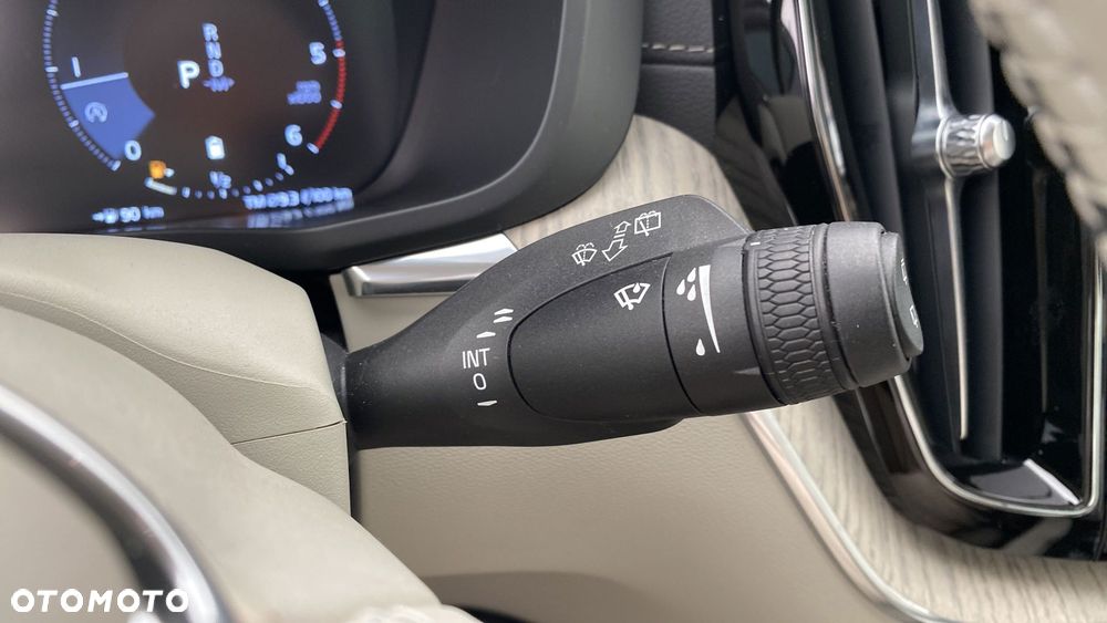 Volvo XC 60 B4 D AWD Inscription - 24