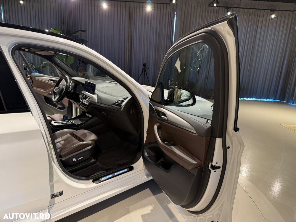 BMW iX3 Standard - 31