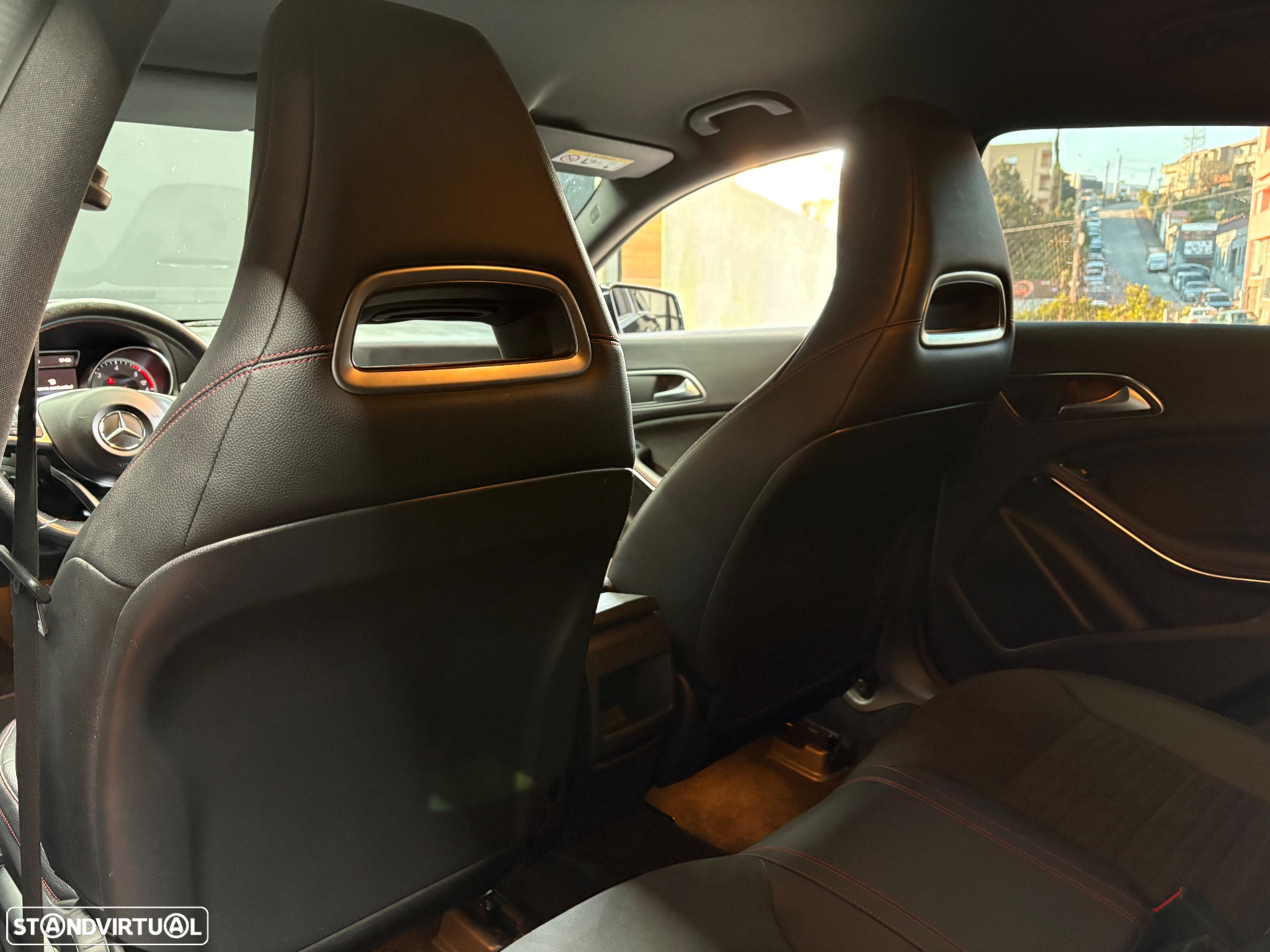 Mercedes-Benz CLA 200 d Shooting Brake AMG Line Aut. - 36