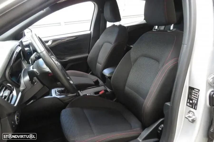 Ford Focus 1.0 EcoBoost MHEV ST-Line - 28