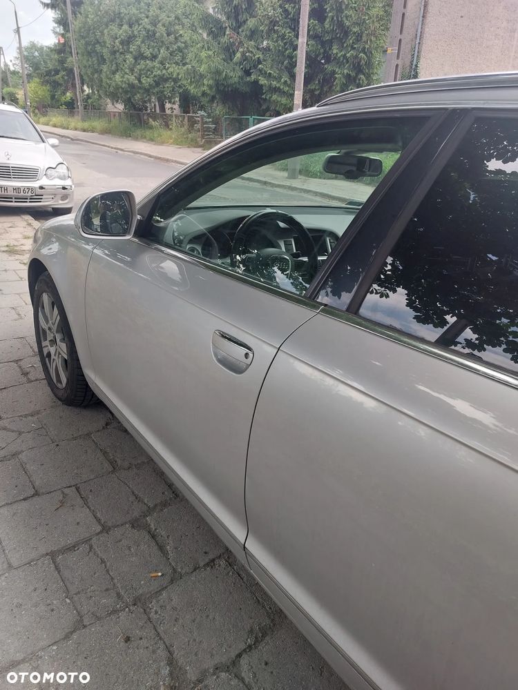 Audi A6 Avant 2.0 TDI Multitronic - 9