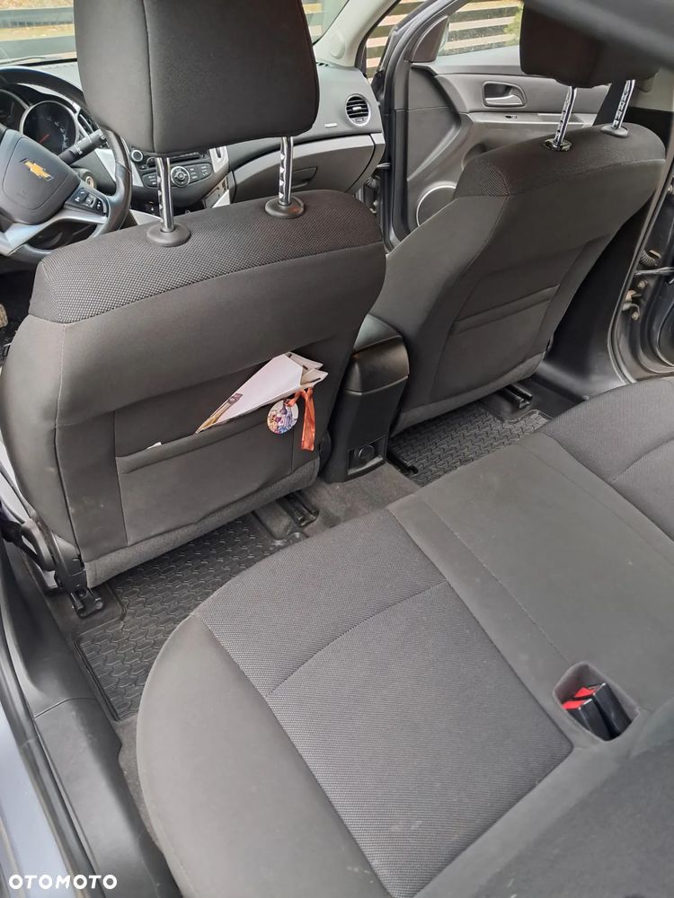Chevrolet Cruze 1.8 LTZ+ - 11