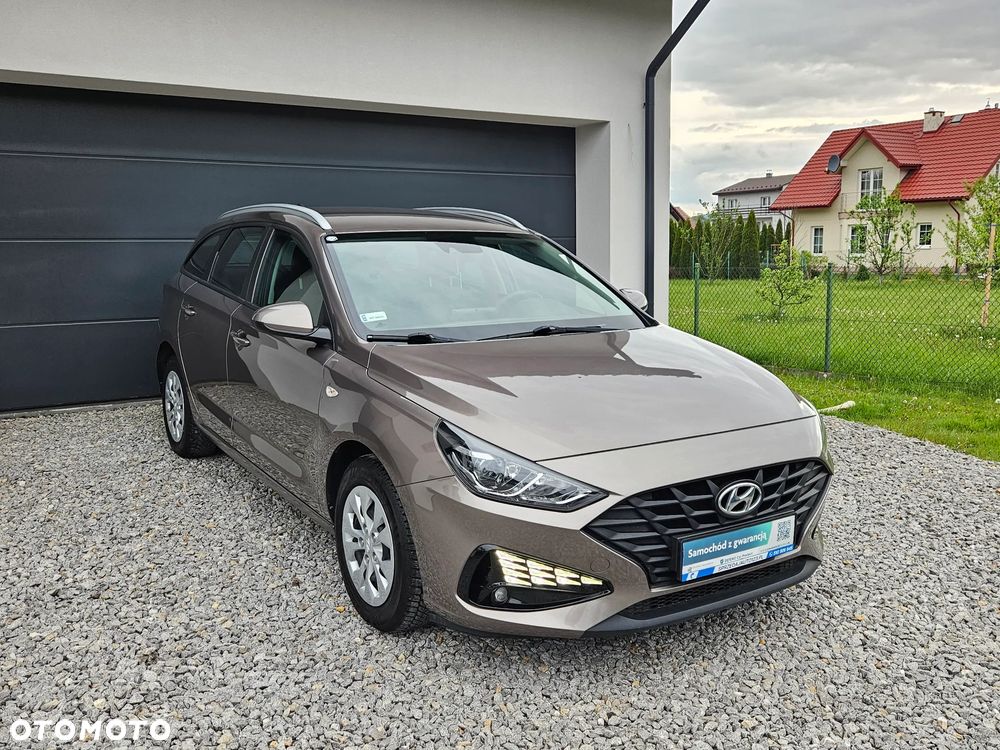 Hyundai i30 1.5 DPI Classic + - 31