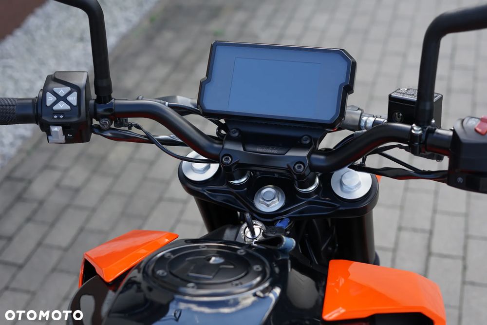 KTM Duke 125 - 18