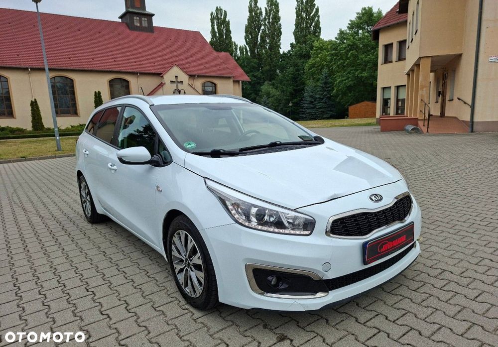 Kia Ceed - 1