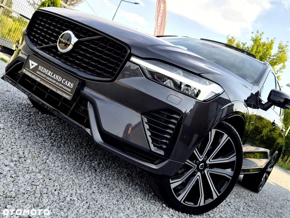 Volvo XC 60 T6 Plug-In Hybrid AWD Plus Black Edition - 2