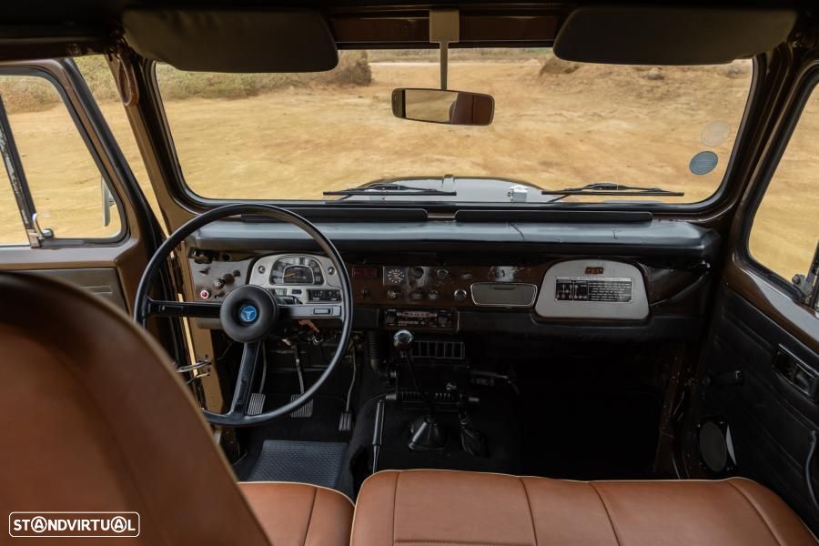 Toyota Land Cruiser - 48