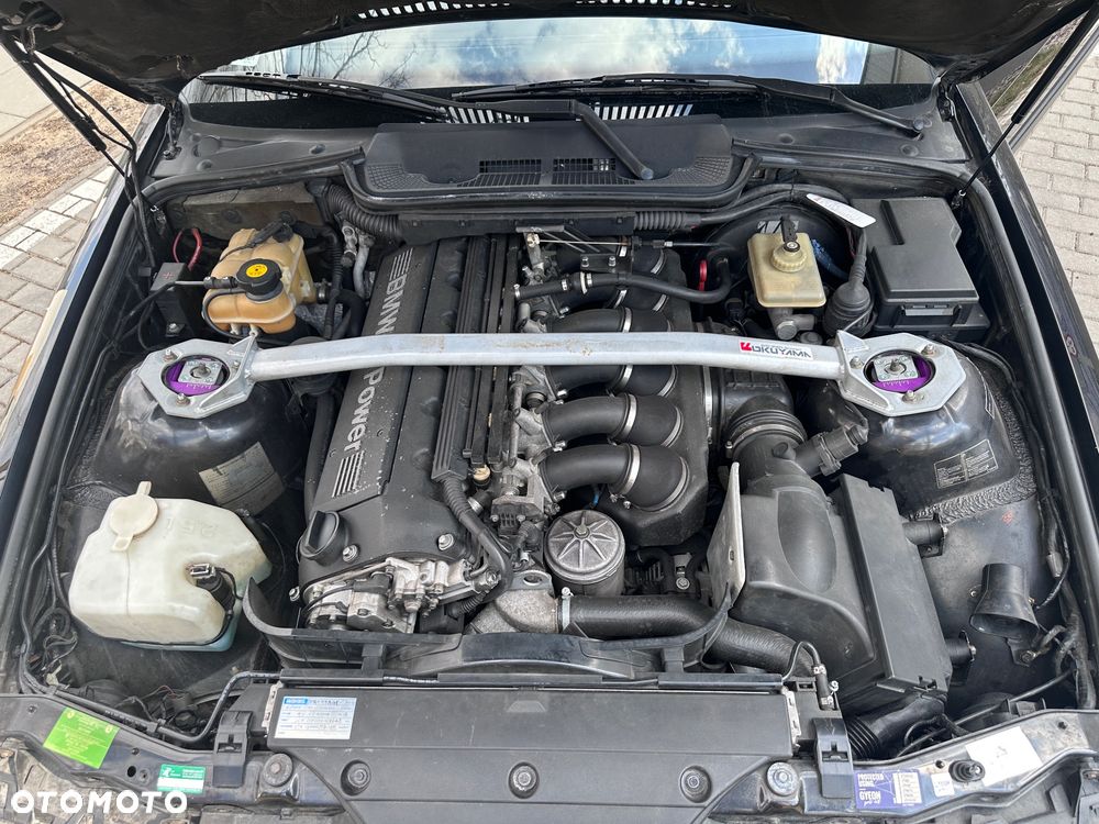 BMW M3 Standard - 8