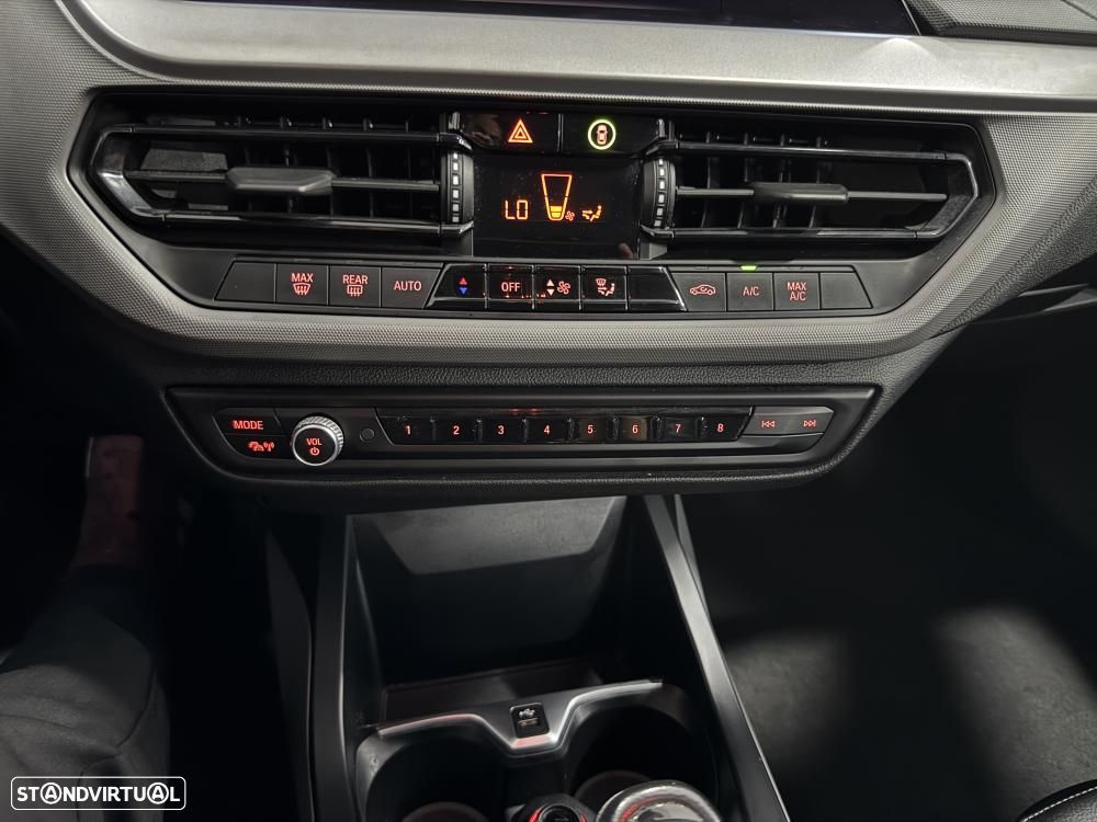 BMW 116 d Sport Line - 31
