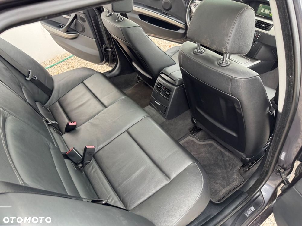BMW Seria 3 - 17