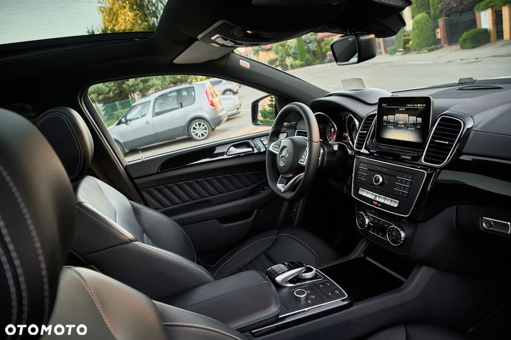 Mercedes-Benz GLE - 27
