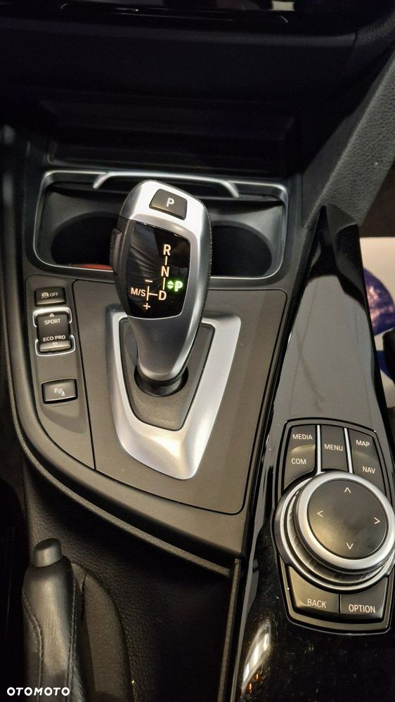 BMW Seria 3 318d Advantage - 18