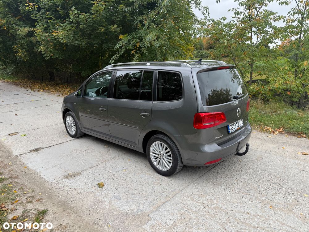 Volkswagen Touran - 4