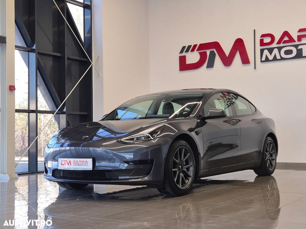 Tesla Model 3 Standard Reichweite Plus Hinterradantrieb - 4