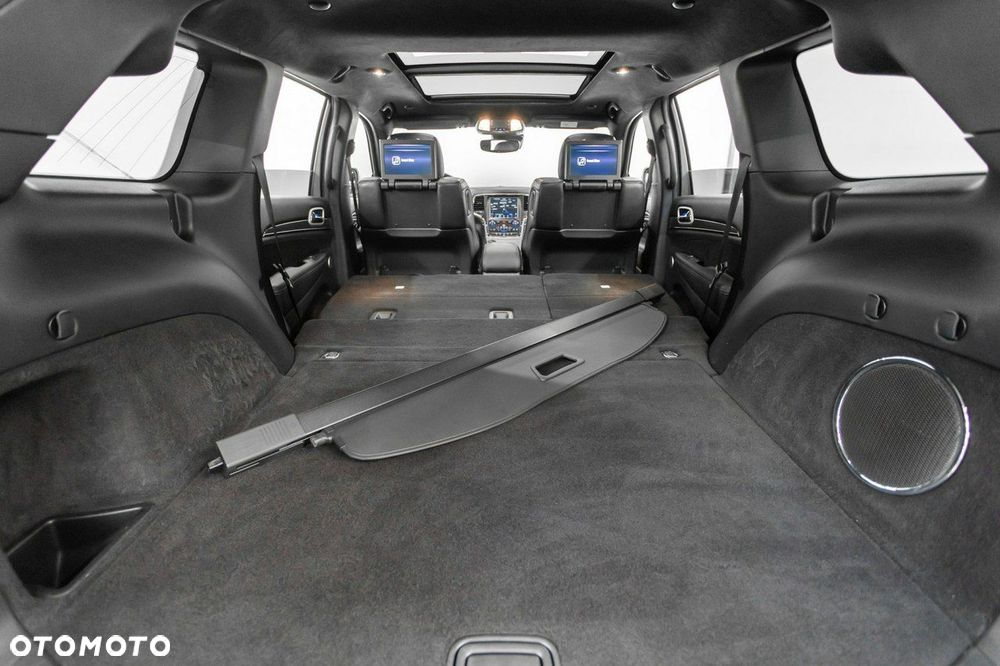 Jeep Grand Cherokee - 23