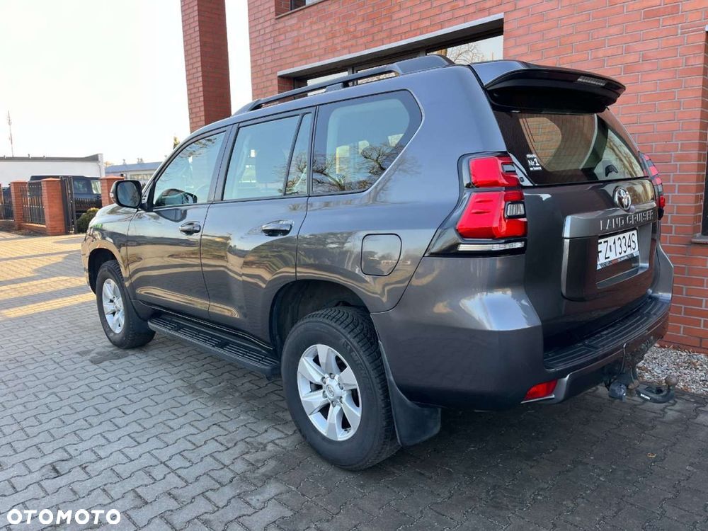 Toyota Land Cruiser - 3