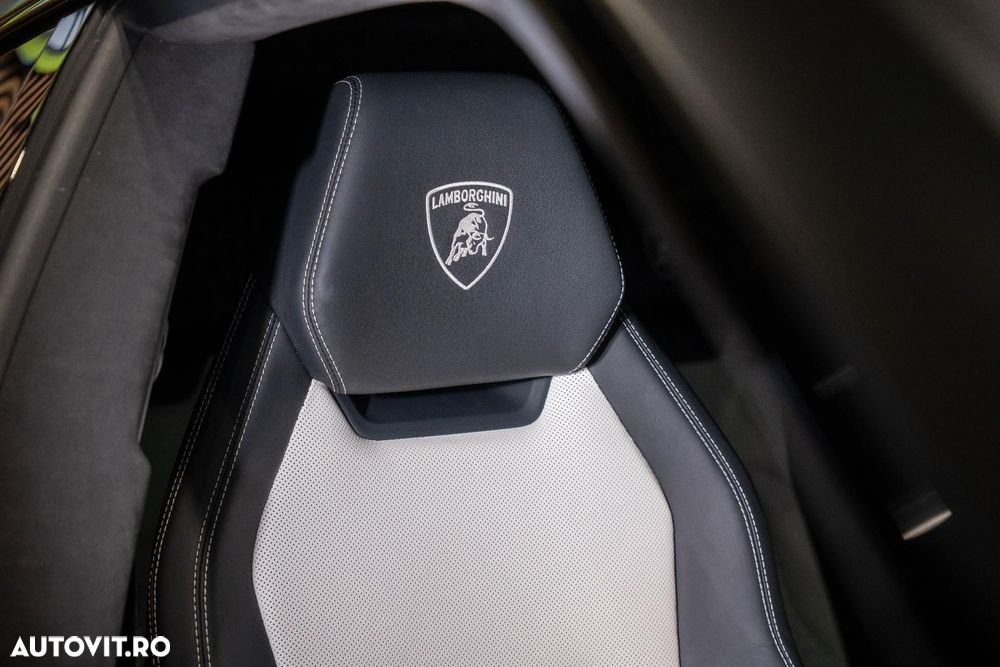 Lamborghini URUS - 26