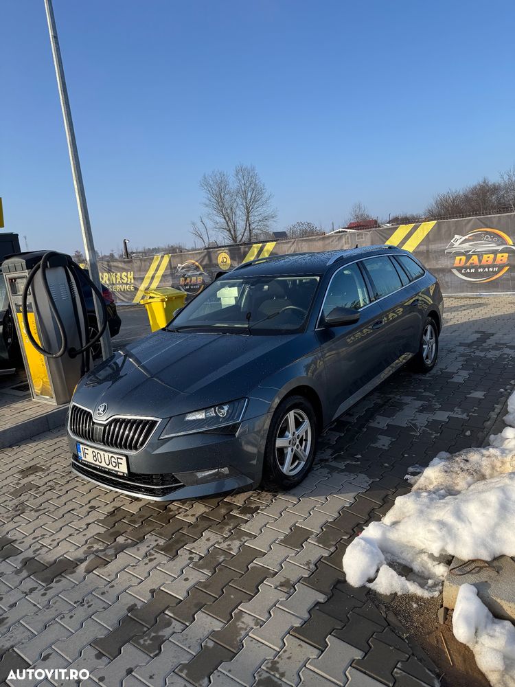 Skoda Superb 2.0 TDI DSG Style - 6
