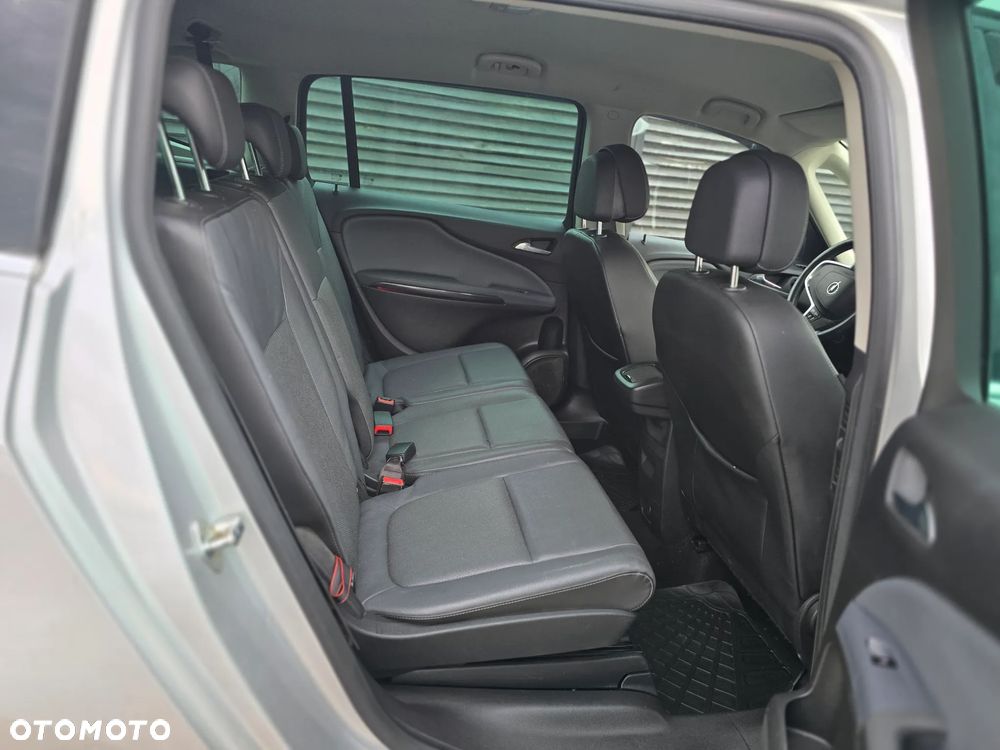 Opel Zafira - 12