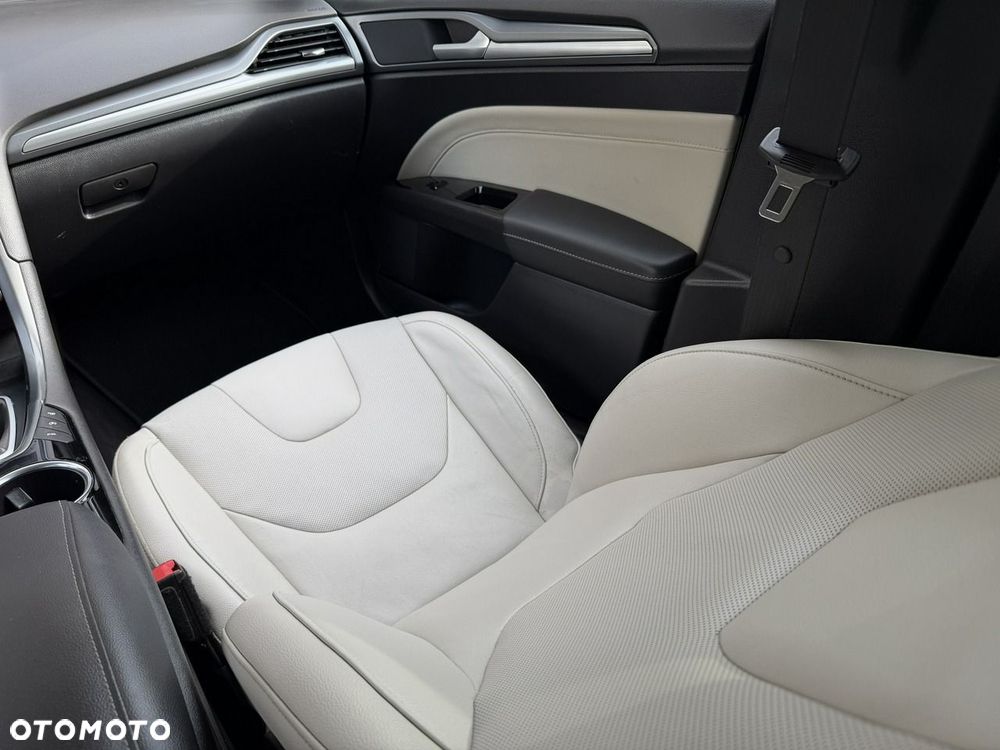 Ford Mondeo - 24
