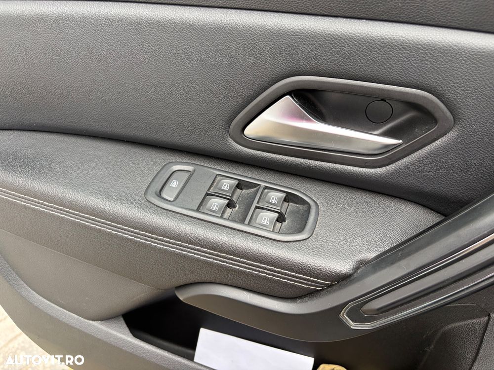 Dacia Duster dCi 110 FAP 4x2 EDC Prestige - 27
