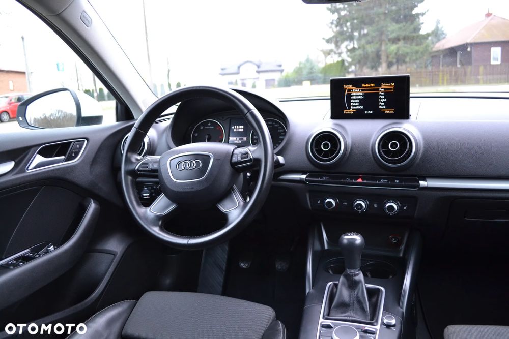 Audi A3 Sportback 1.6 TDI (clean diesel) S line Sportpaket - 29