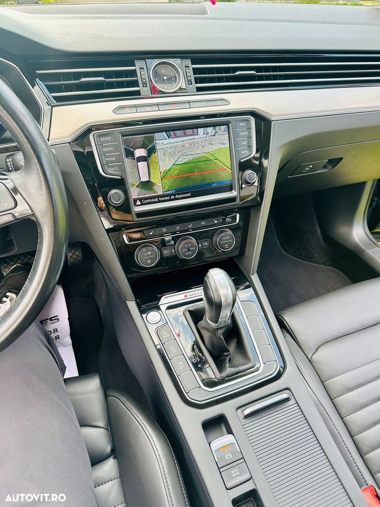 Volkswagen Passat Variant 2.0 BiTDI 4Mot DSG Highline - 12