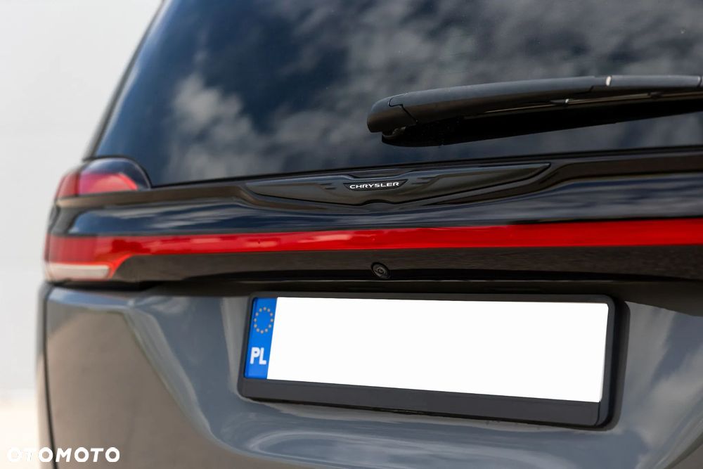 Chrysler Pacifica - 8