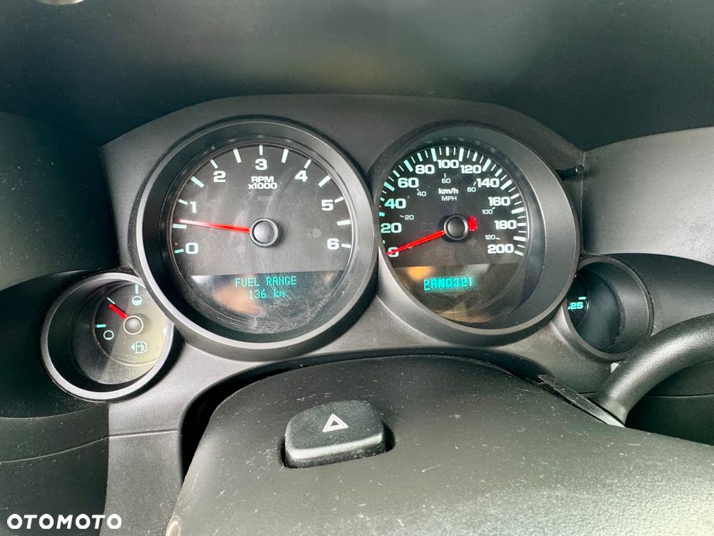 Chevrolet Silverado - 10