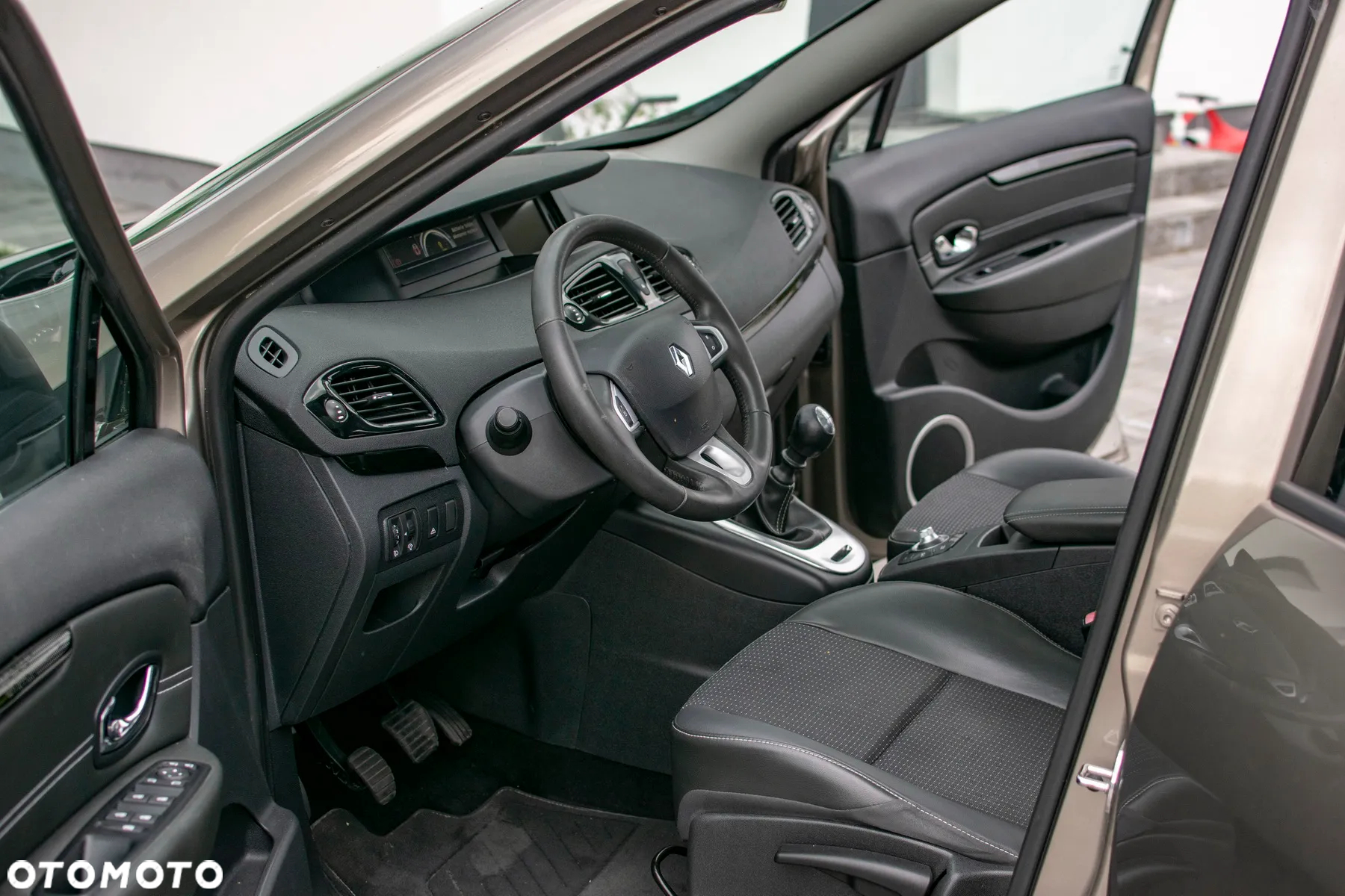 Renault Scenic - 6