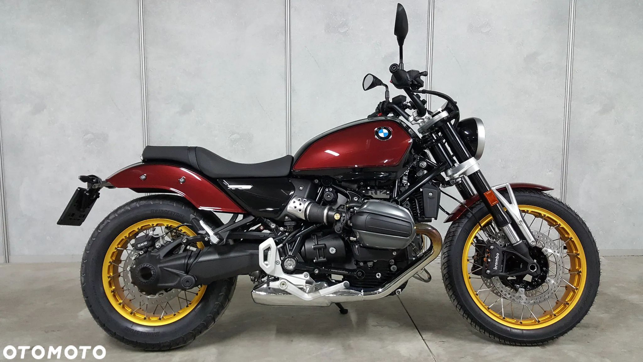 BMW R - 1