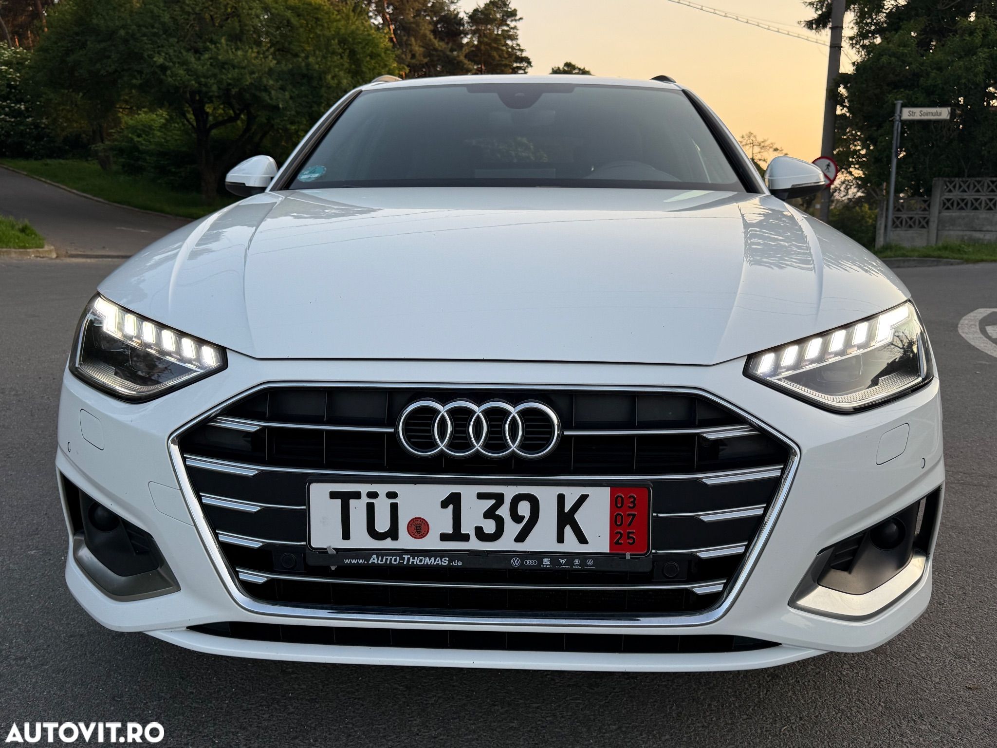 Audi A4 Avant 35 TDI S tronic S line - 1