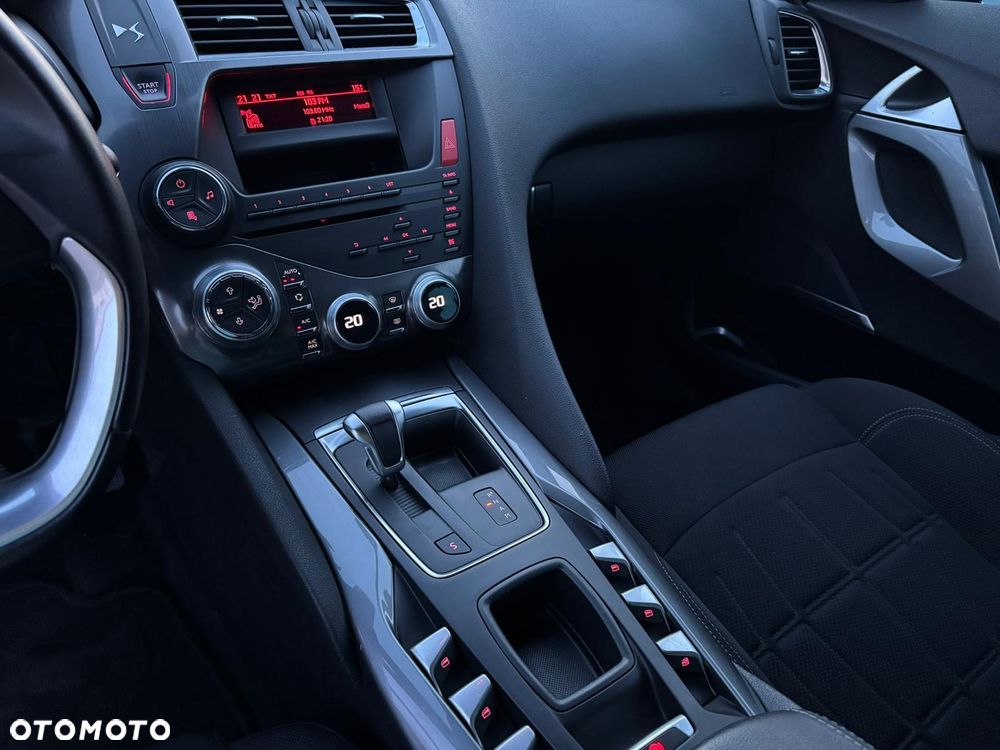 Citroën DS5 e-HDi 115 EGS6 Chic - 14
