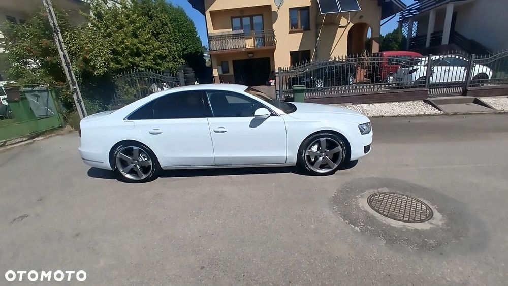 Audi A8 4.2 TDI DPF (clean diesel) quattro tiptronic - 39