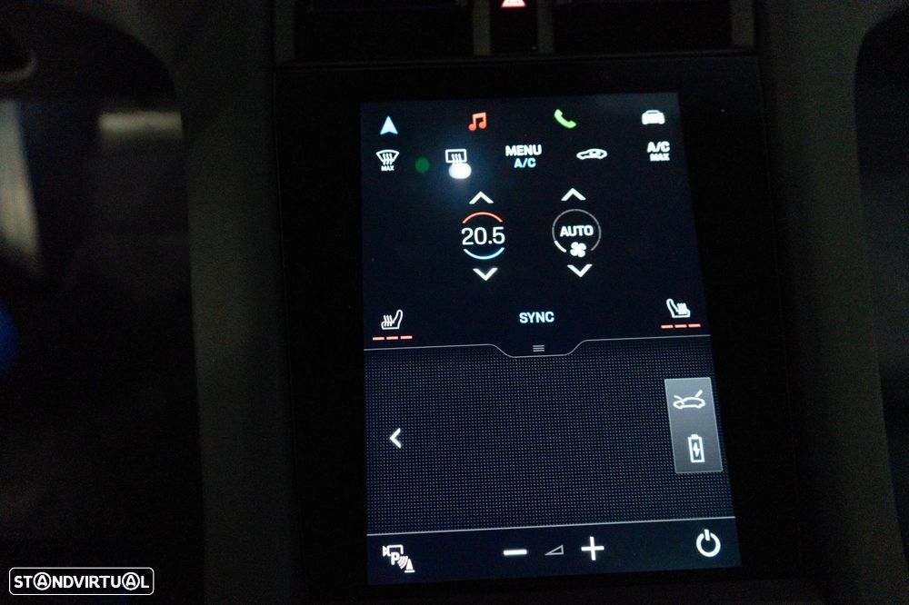 Porsche Taycan 4S - 27