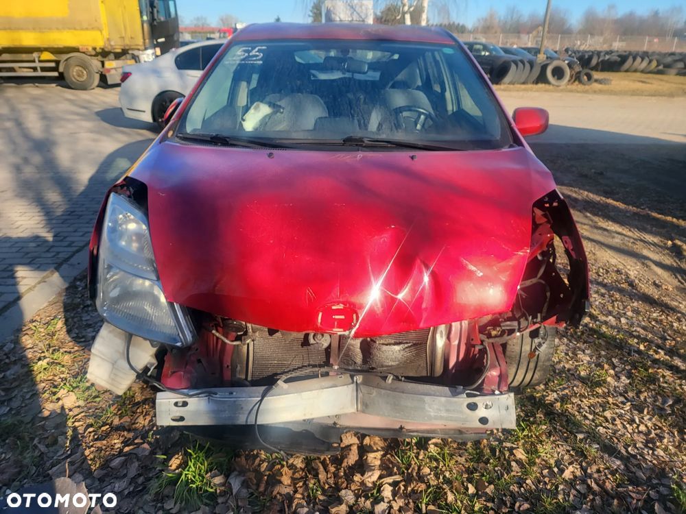 Toyota Prius ver--hybrid-executive - 3