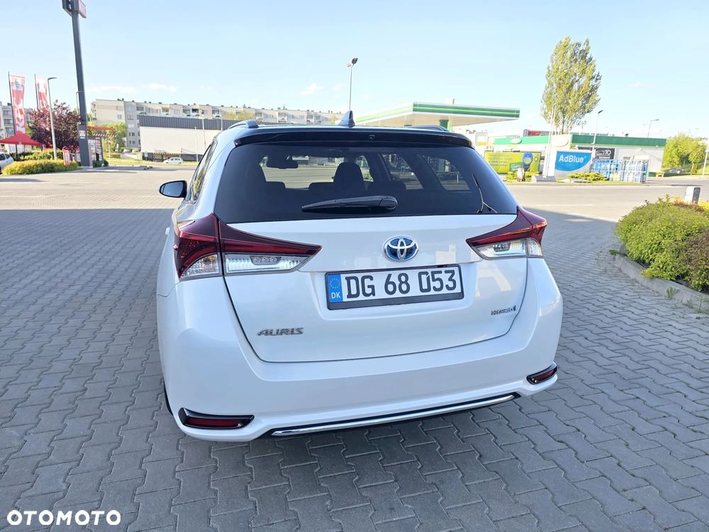 Toyota Auris Hybrid 135 Prestige - 7