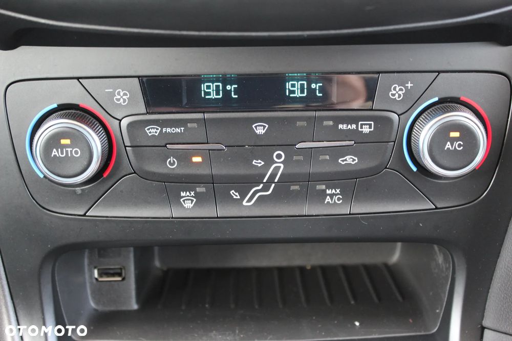 Ford Focus 1.6 TDCi ECOnetic 88g Start-Stopp-System Titanium - 21