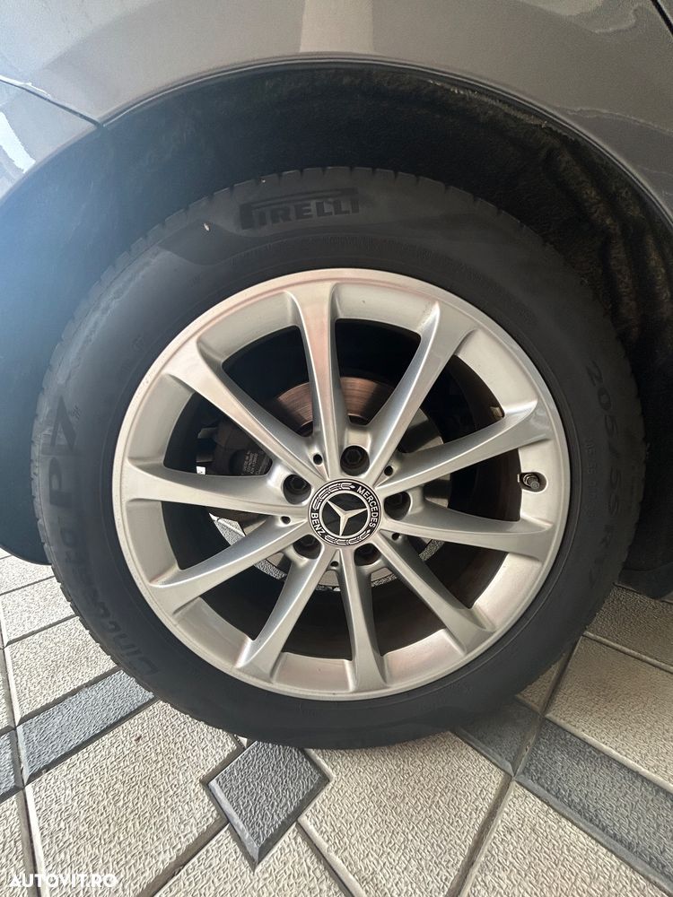 Mercedes-Benz A 180 d Aut. - 13