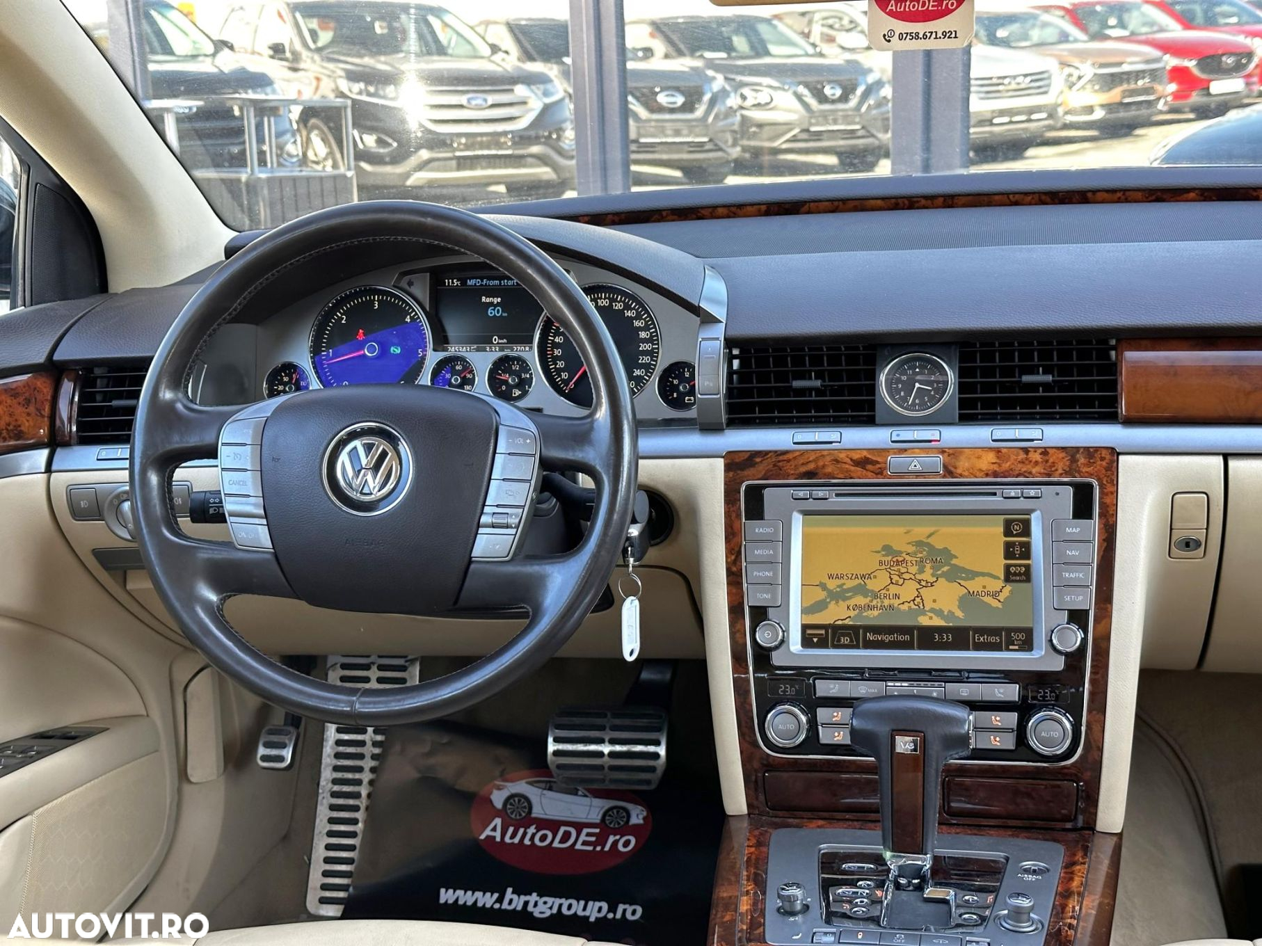 Volkswagen Phaeton - 9