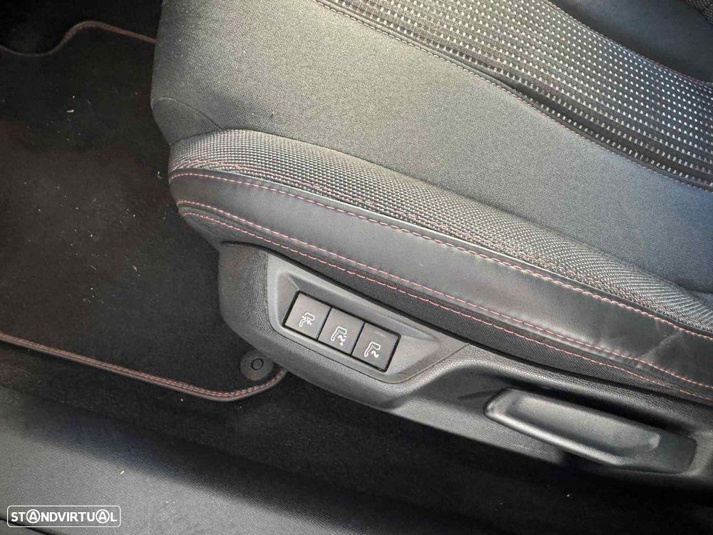 Peugeot 308 1.2 PureTech GT Line - 21