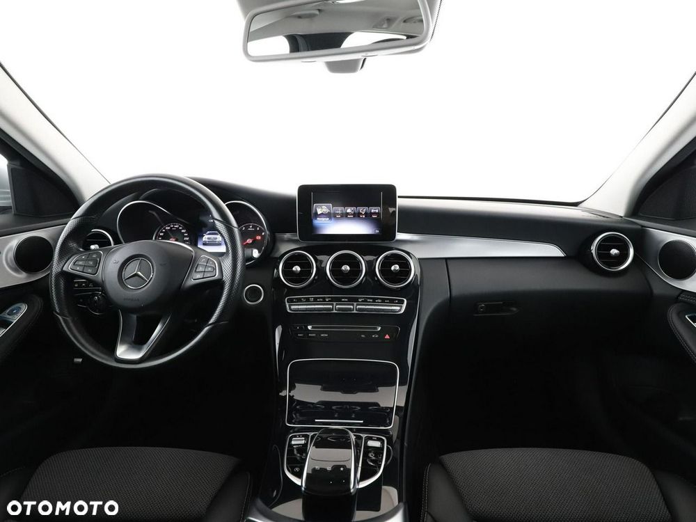 Mercedes-Benz Klasa C 250 9G-TRONIC Avantgarde - 16
