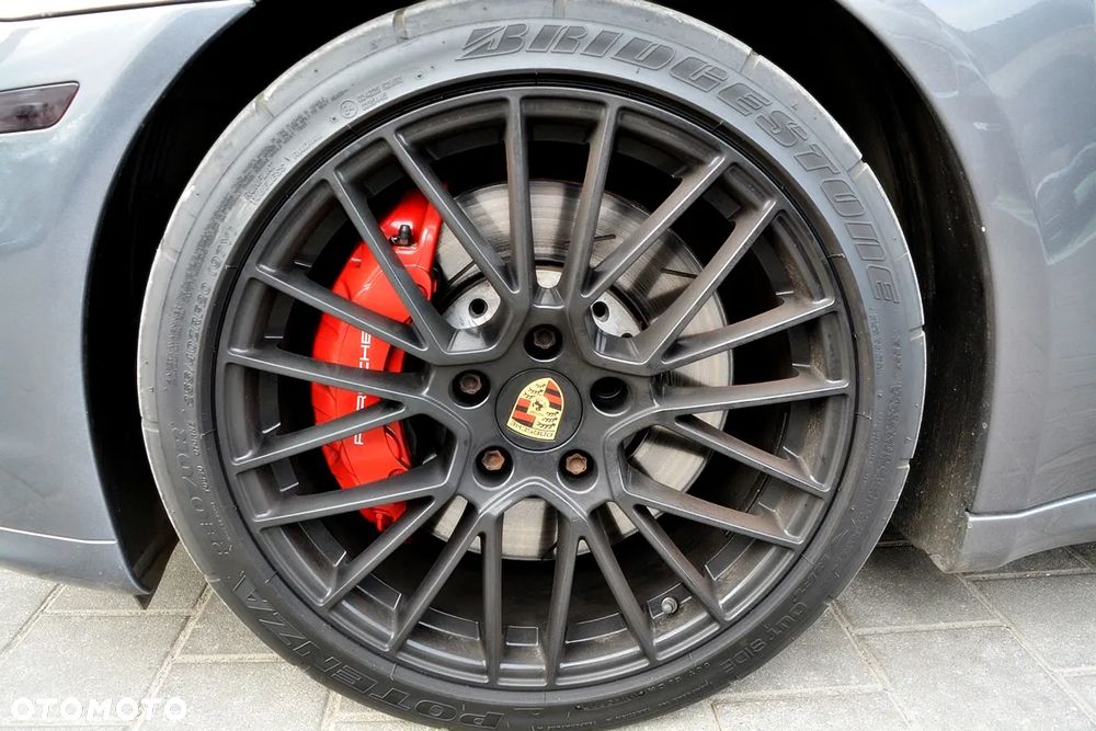 Porsche Panamera GTS - 22