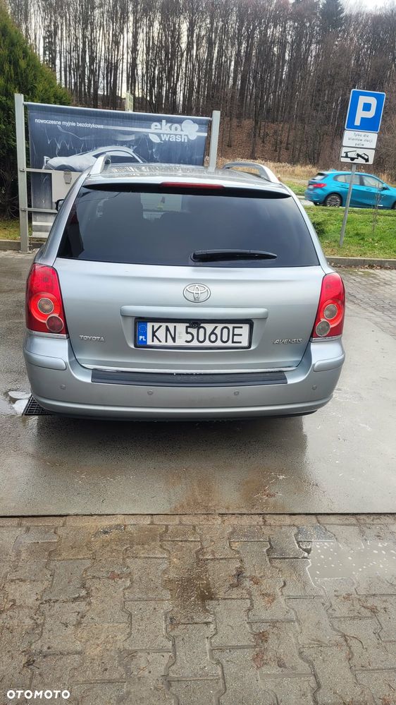 Toyota Avensis - 6