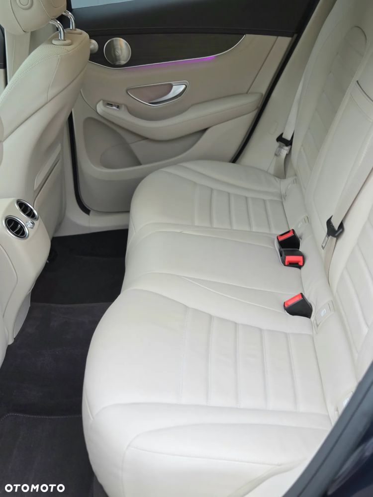Mercedes-Benz GLC 220 d 4-Matic - 28