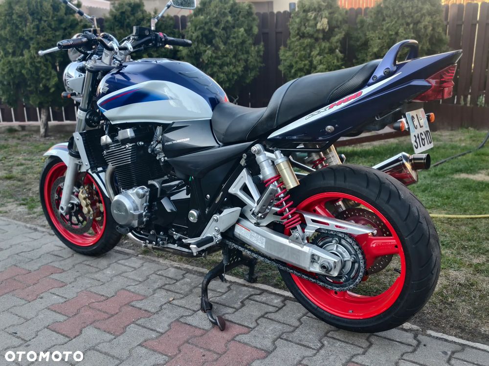 Suzuki GSX - 22