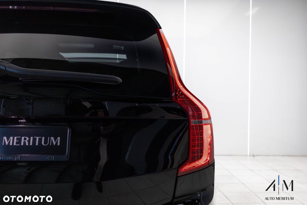 Volvo XC 90 B5 D AWD Ultimate Dark - 12