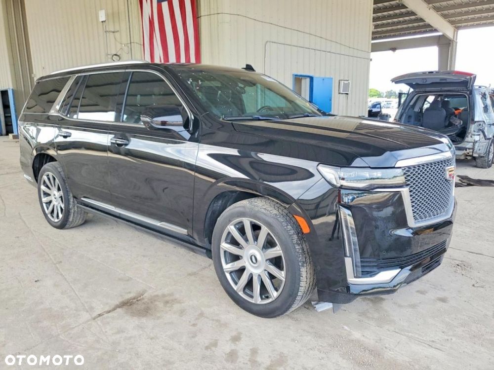 Cadillac Escalade - 4